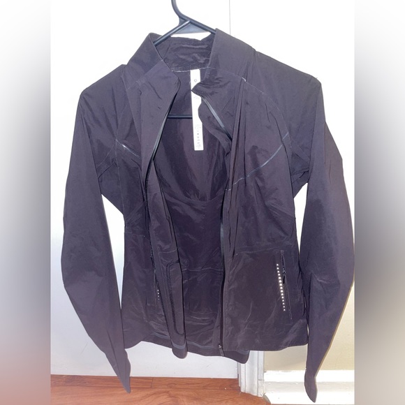 COPY - Lululemon Fast and Free windbreaker - Picture 2 of 3